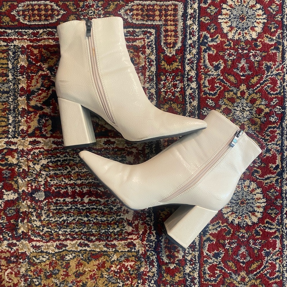 ASOS WHITE PATENT POINTED TOE BOOTIE